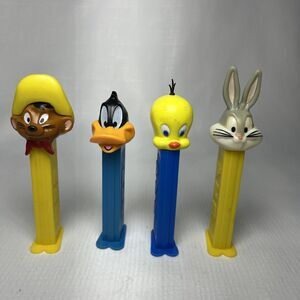 Looney Toons PEZ Dispensers, Speedy Gonzalez, Tweety Bird, Daffy Duck,Bugs Bunny